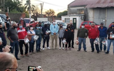 Canastas alimentarias de Unidos Para Ayudar en Las Piedras