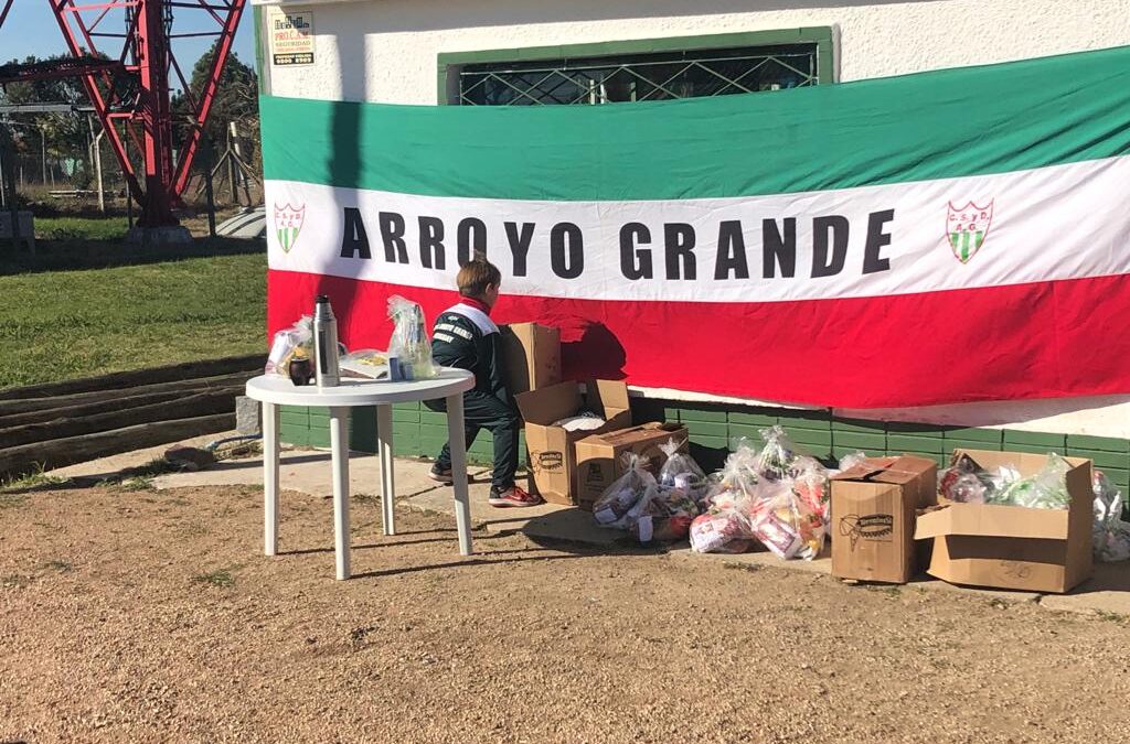 Canastas alimentarias de Unidos Para Ayudar en Flores